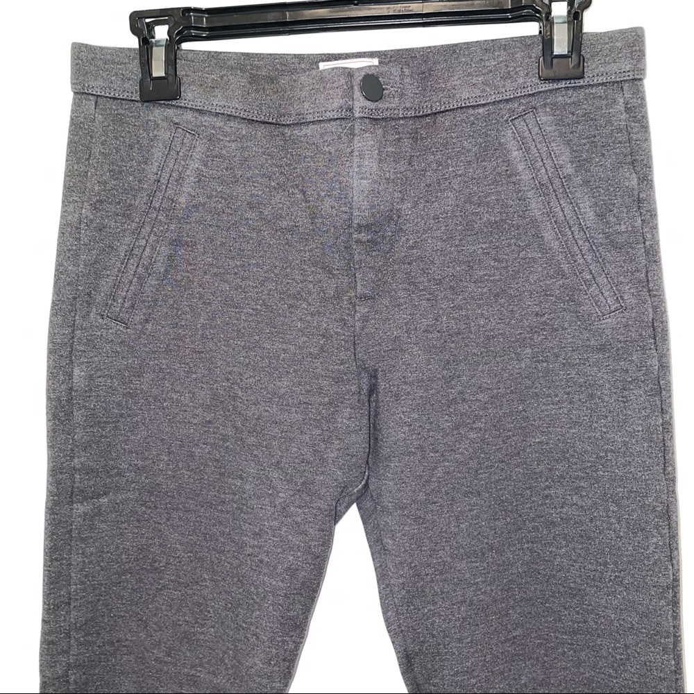 🔥 3 for $15 🔥
Gap skinny ponte pant size small